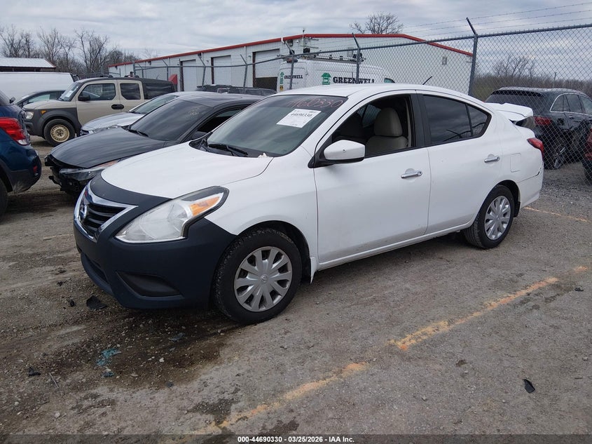 2015 Nissan Versa 1.6 Sv