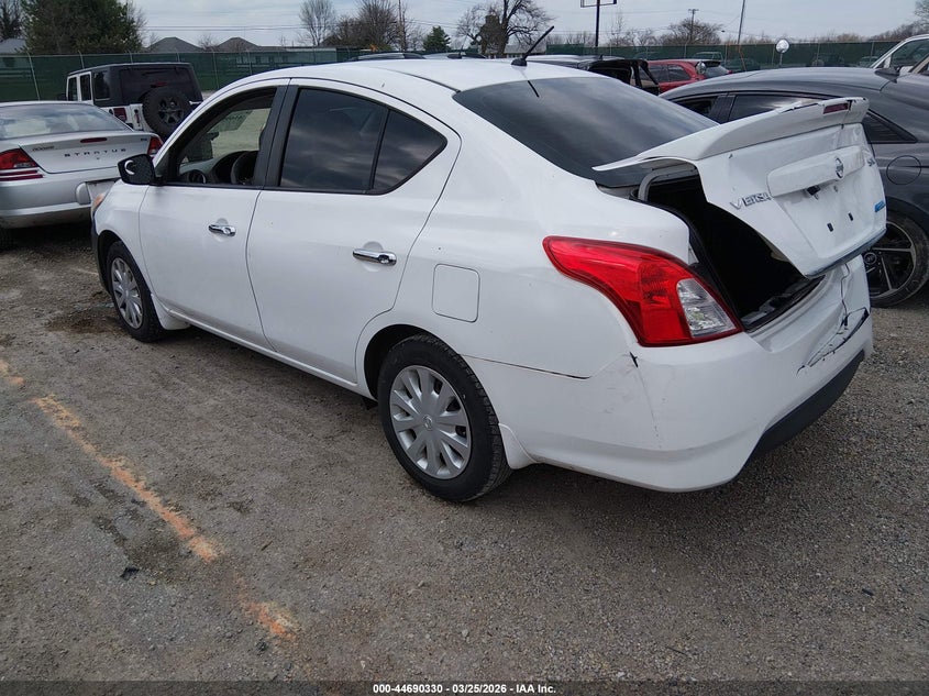 2015 Nissan Versa 1.6 Sv