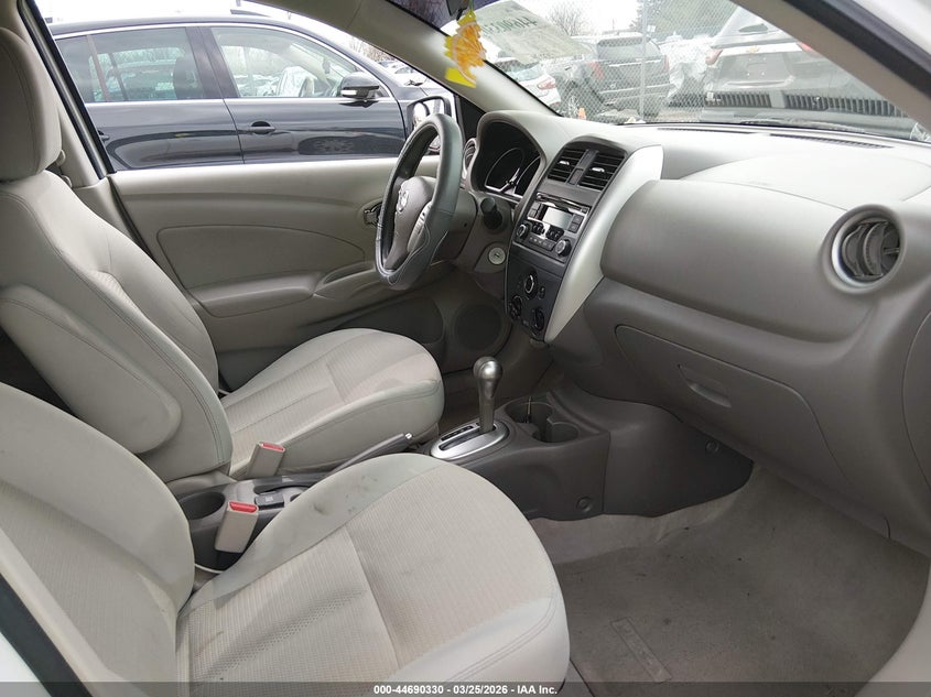 2015 Nissan Versa 1.6 Sv