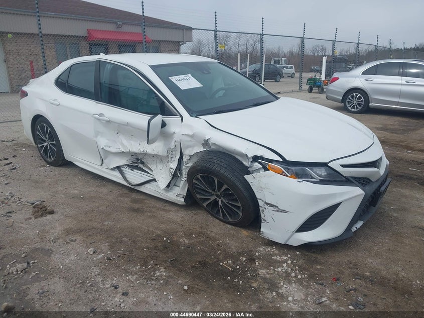 2019 TOYOTA CAMRY SE