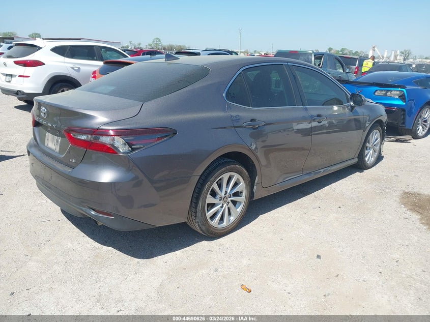 2022 Toyota Camry Le