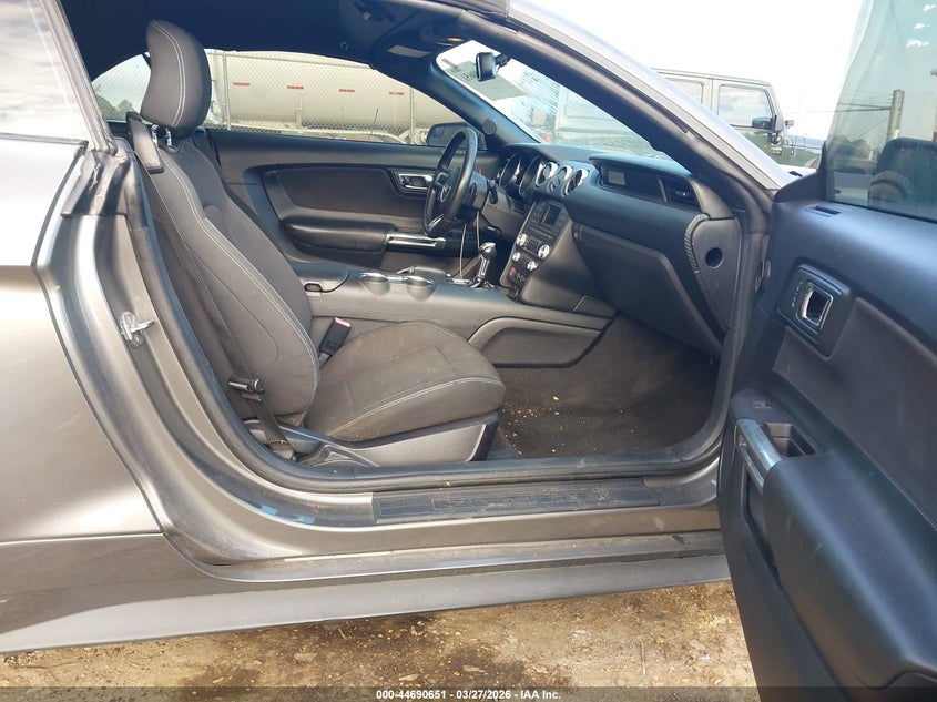 2015 Ford Mustang V6