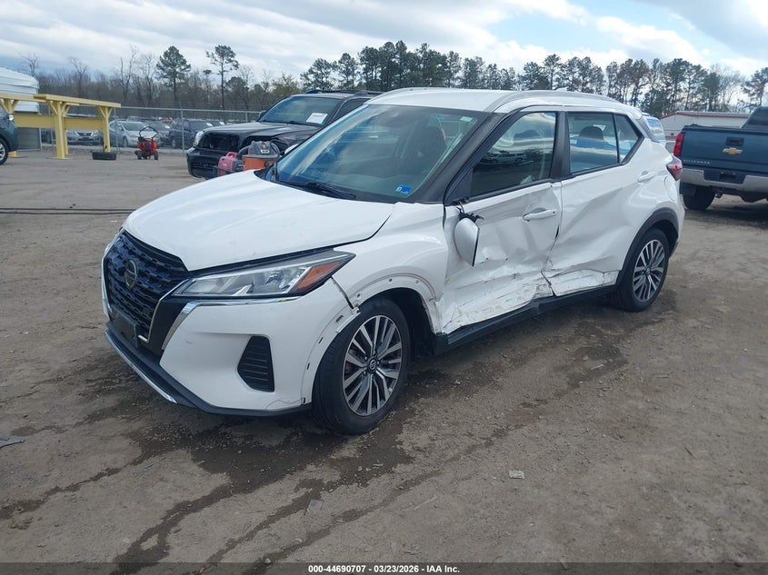 2021 Nissan Kicks Sv Xtronic Cvt