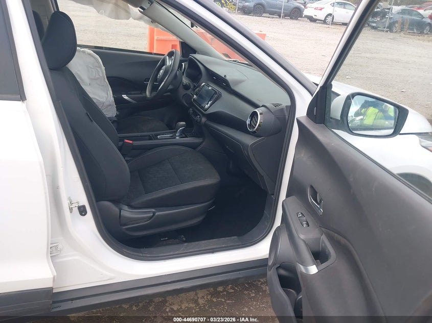 2021 Nissan Kicks Sv Xtronic Cvt