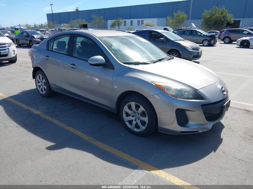 2013 Mazda Mazda3 I Sport