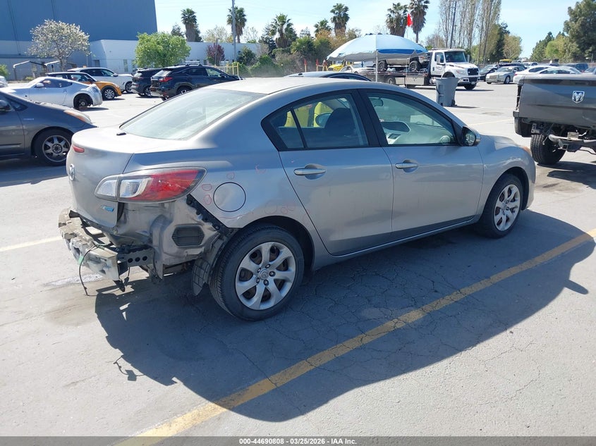 2013 Mazda Mazda3 I Sport