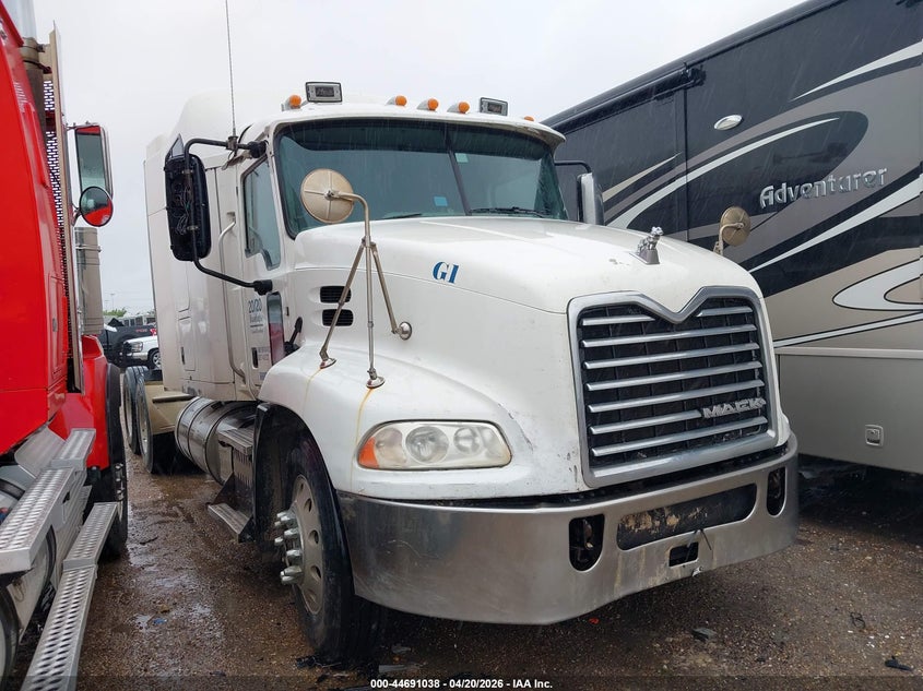2016 MACK 600 CXU600