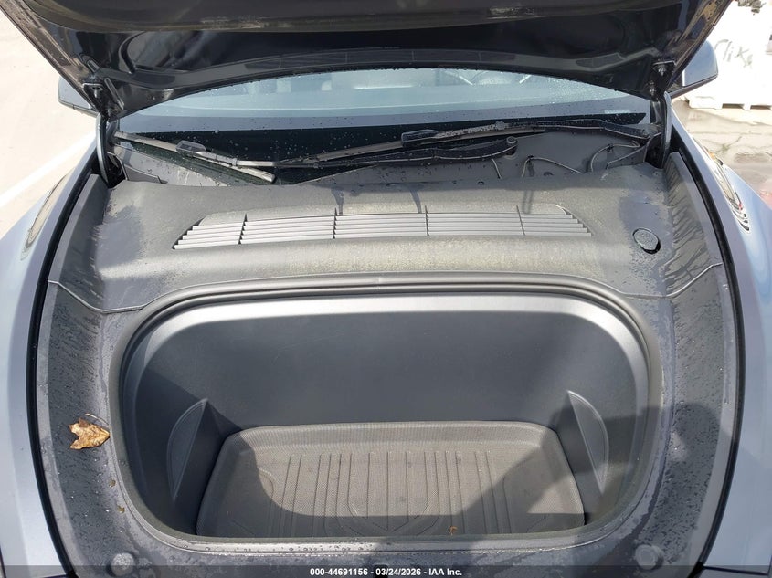 2024 Tesla Model Y Long Range Single Motor Rear-Wheel Drive/Rwd VIN: 7SAYGDEDXRA322337 Lot: 44691156