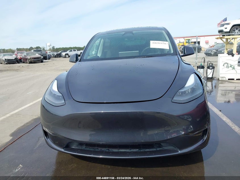 2024 Tesla Model Y Long Range Single Motor Rear-Wheel Drive/Rwd VIN: 7SAYGDEDXRA322337 Lot: 44691156