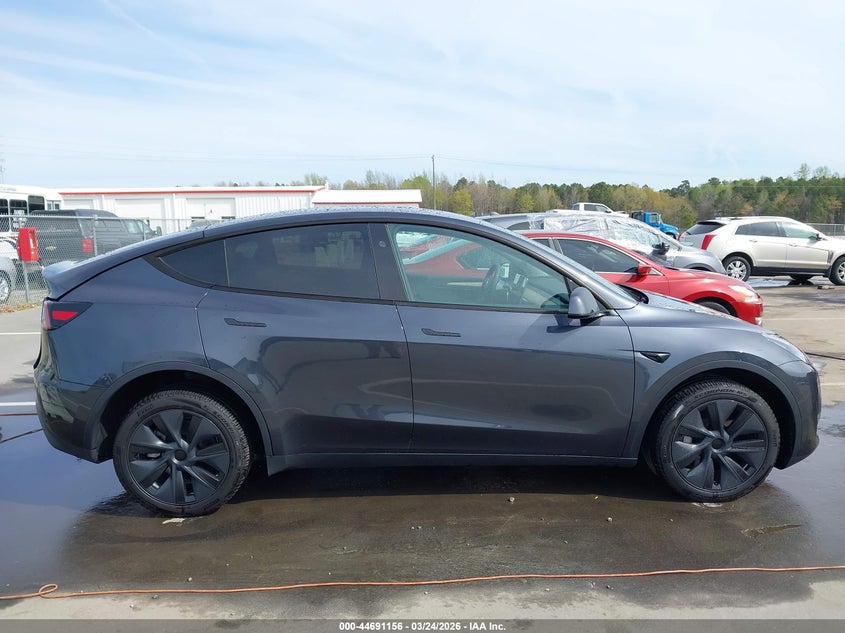 2024 Tesla Model Y Long Range Single Motor Rear-Wheel Drive/Rwd VIN: 7SAYGDEDXRA322337 Lot: 44691156