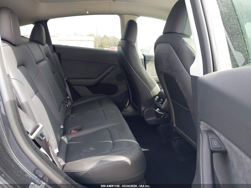 2024 Tesla Model Y Long Range Single Motor Rear-Wheel Drive/Rwd VIN: 7SAYGDEDXRA322337 Lot: 44691156