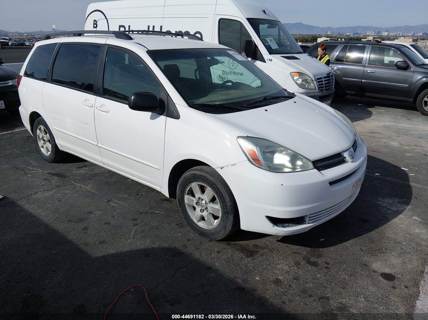 2004 Toyota Sienna Le