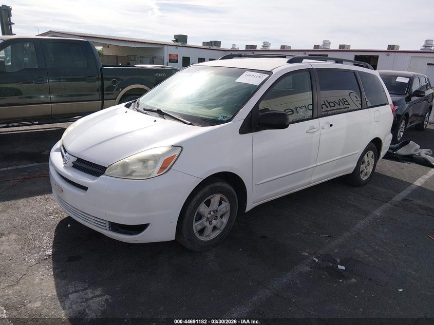 2004 Toyota Sienna Le