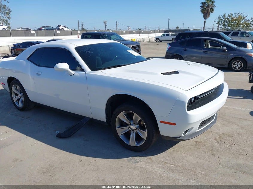 2018 Dodge Challenger Sxt