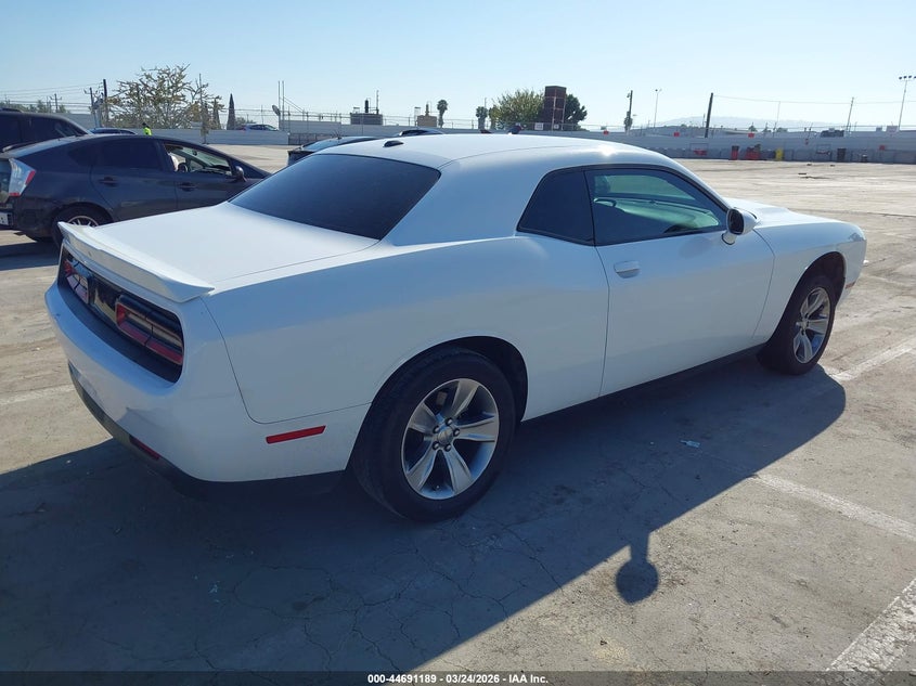 2018 Dodge Challenger Sxt