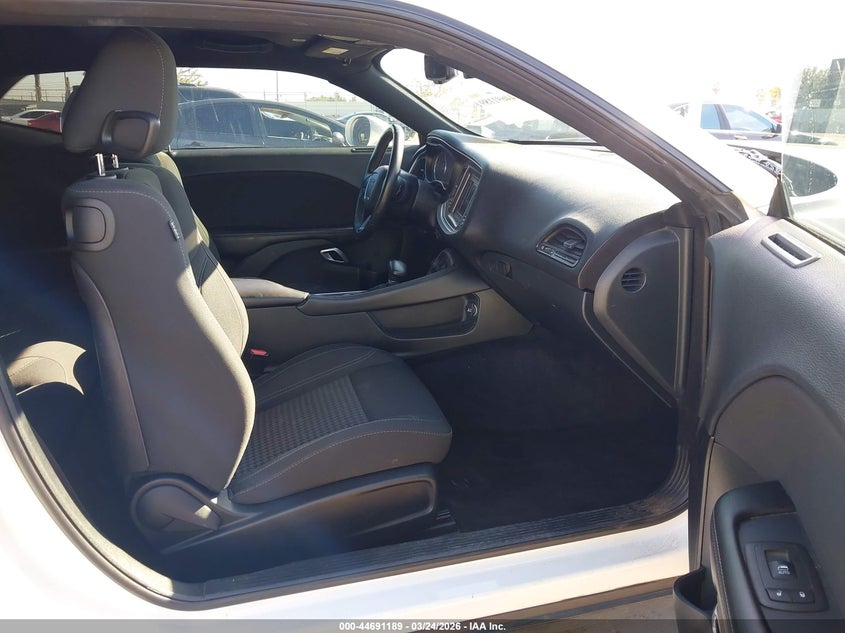 2018 Dodge Challenger Sxt