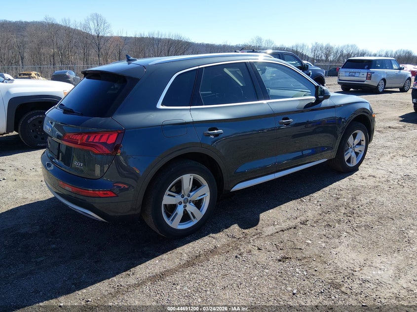 2018 Audi Q5 2.0T Premium/2.0T Tech Premium