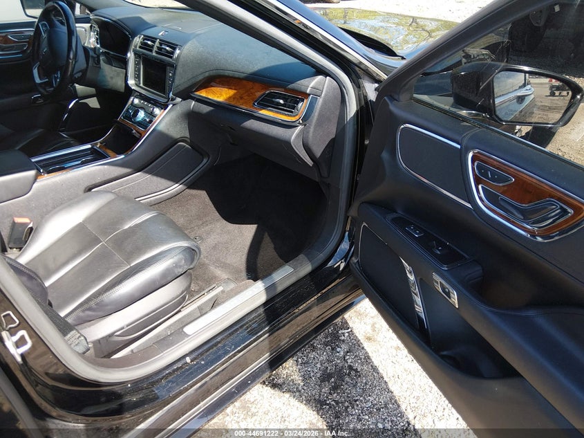 2017 Lincoln Continental Select