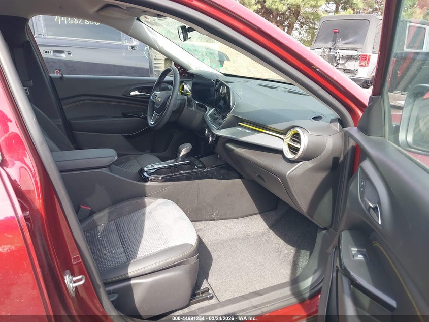 2025 Chevrolet Trax Fwd Lt