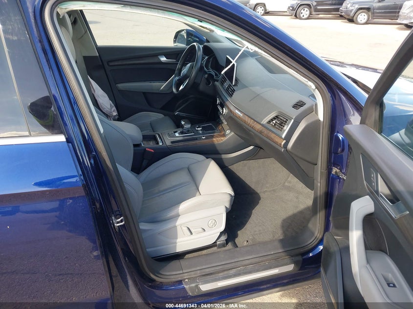 2018 Audi Q5 2.0T Premium/2.0T Tech Premium