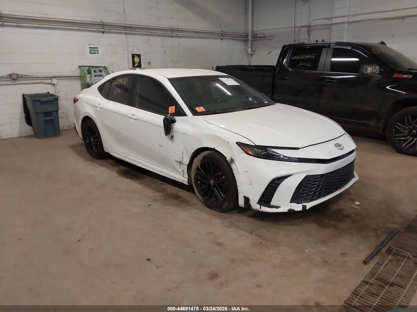 2025 TOYOTA CAMRY SE