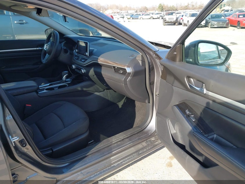 2023 Nissan Altima Sv Fwd