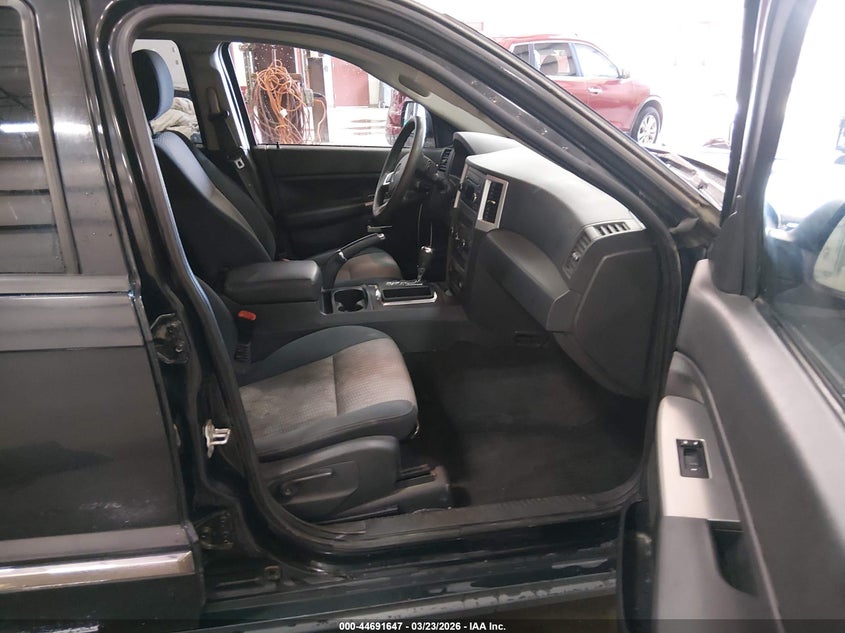 2010 Jeep Grand Cherokee Laredo