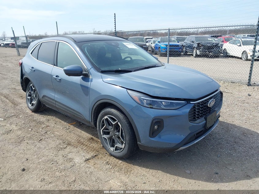 2026 Ford Escape Platinum