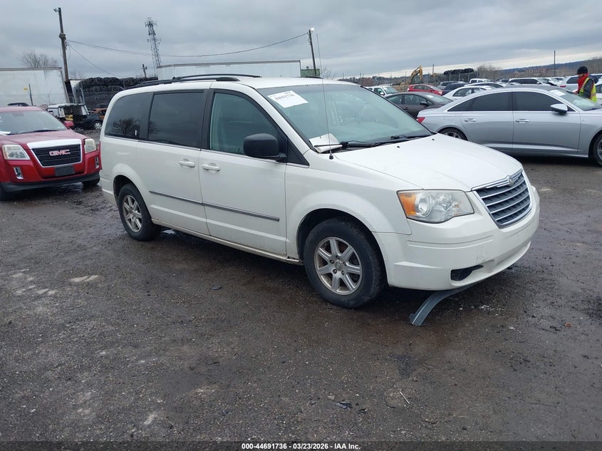 2009 Chrysler Town & Country Touring
