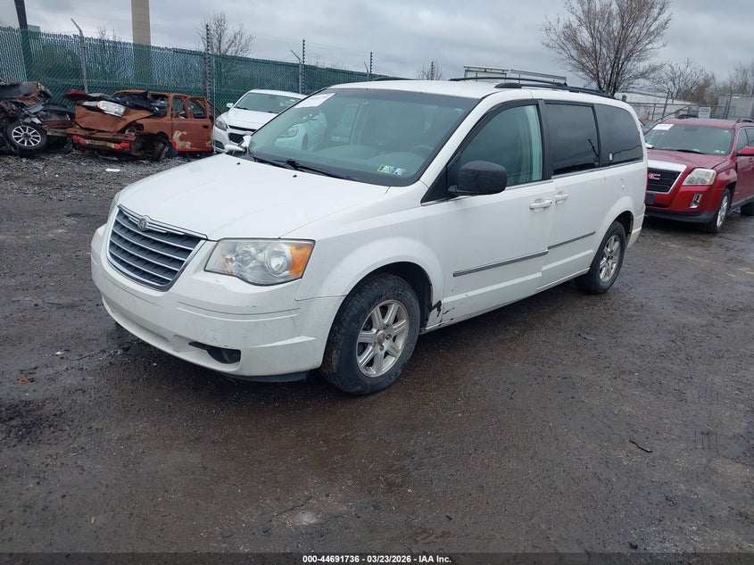2009 Chrysler Town & Country Touring