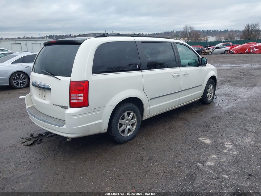 2009 Chrysler Town & Country Touring