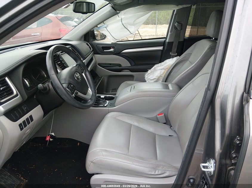 2016 Toyota Highlander Xle V6