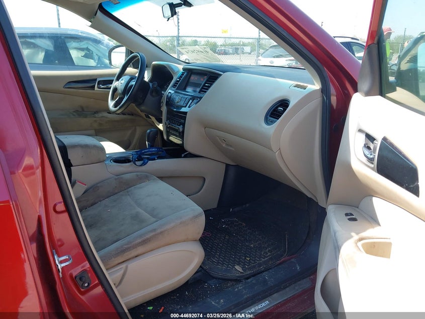 2016 Nissan Pathfinder S