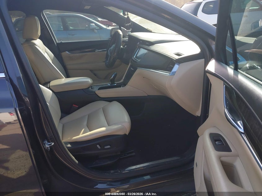 2017 Cadillac Xt5 Standard