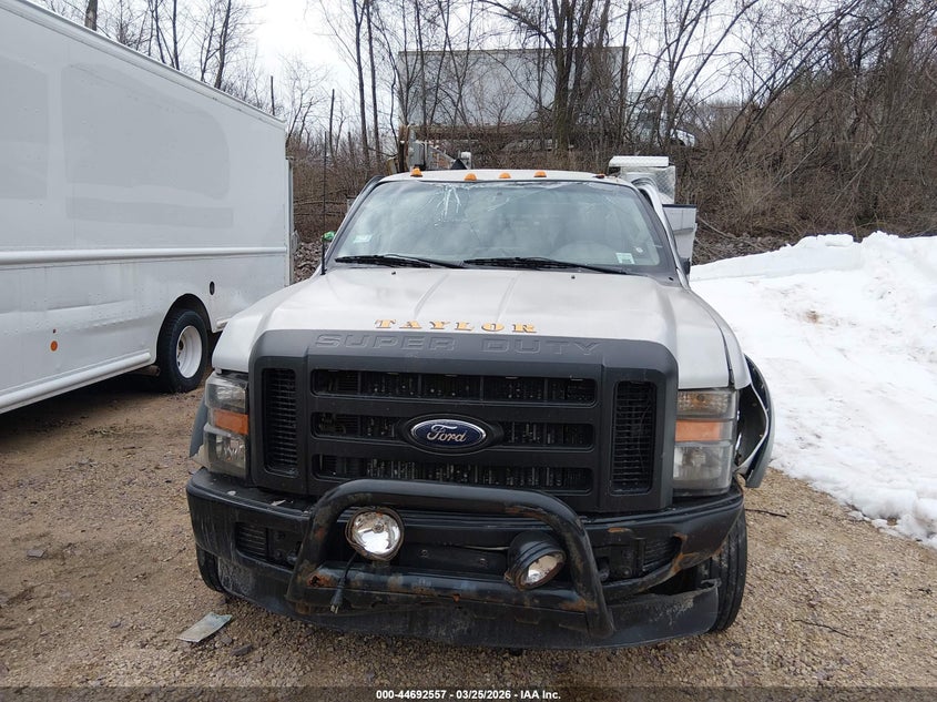 2009 Ford F-550 Chassis Xl/Xlt VIN: 1FDAF56R49EA32032 Lot: 44692557