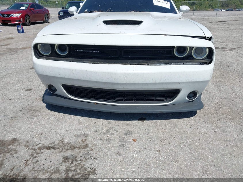 2021 Dodge Challenger 5.7 R T white Lot 111044692586 Vin 2C3CDZBT2MH631092