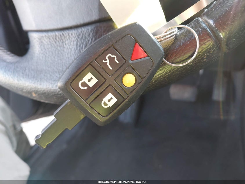 2005 Volvo S40 2.4I VIN: YV1MS382252104644 Lot: 44692641