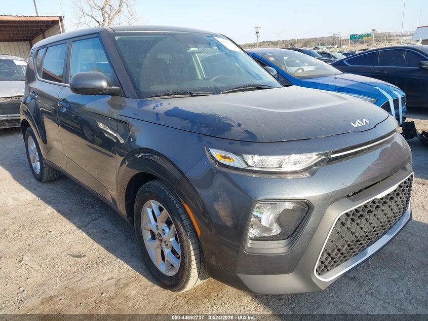 2022 Kia Soul Lx