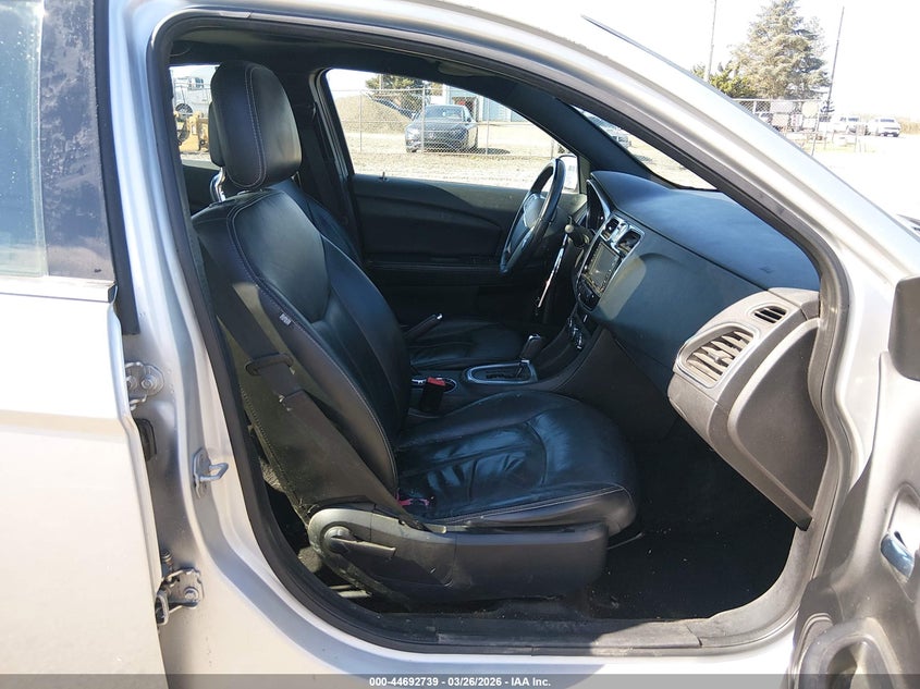 2012 Chrysler 200 Limited