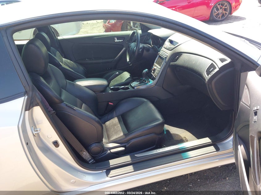 2011 Hyundai Genesis 3.8 Track