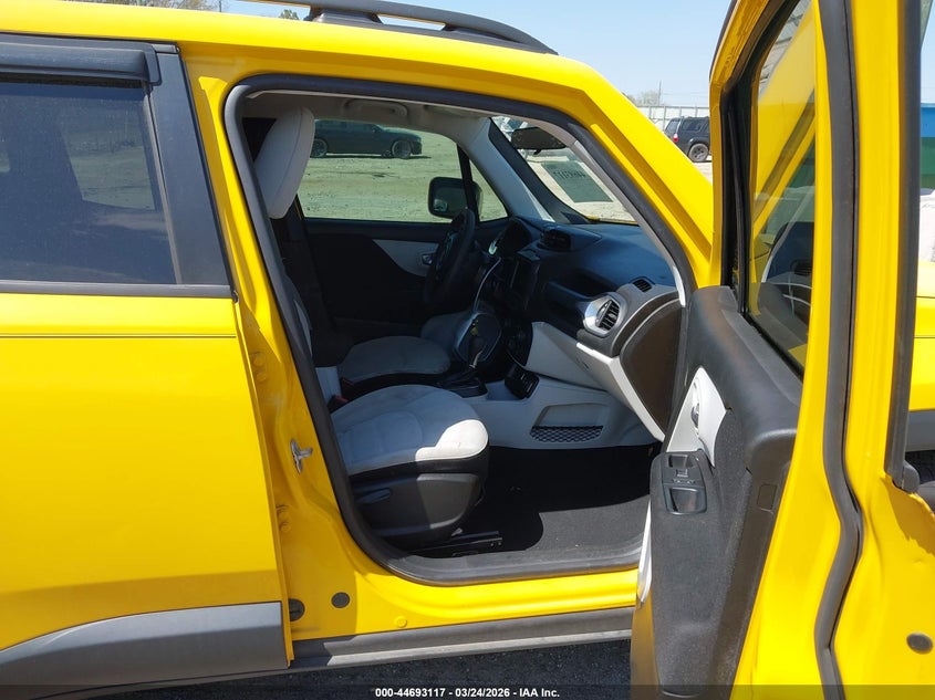 2019 Jeep Renegade Latitude Fwd