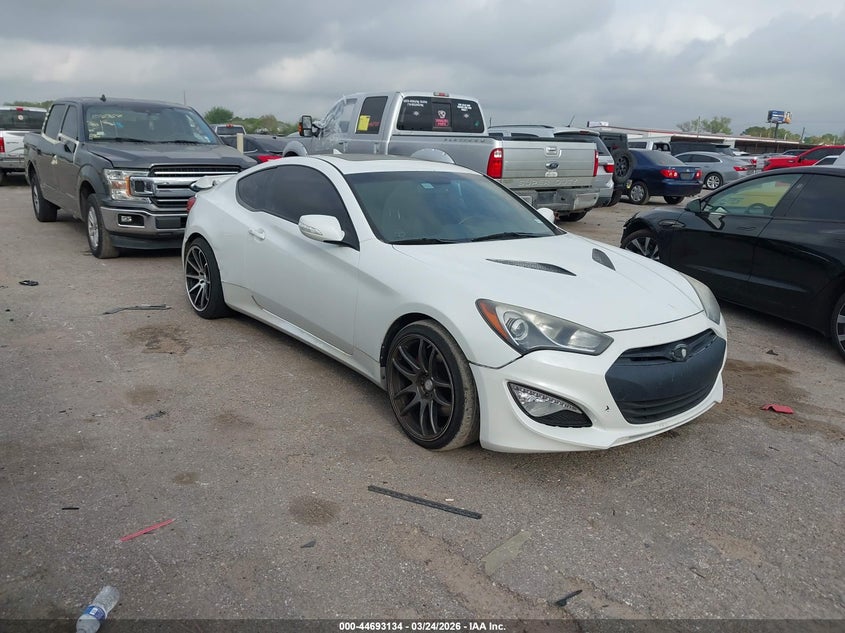 2013 Hyundai Genesis 3.8 Track
