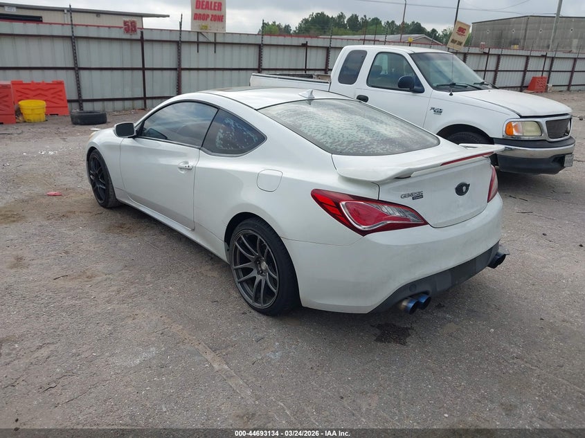 2013 Hyundai Genesis 3.8 Track