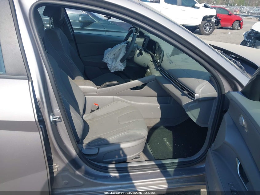 2021 Hyundai Elantra Sel