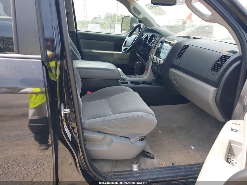 2008 Toyota Sequoia Sr5 5.7L V8