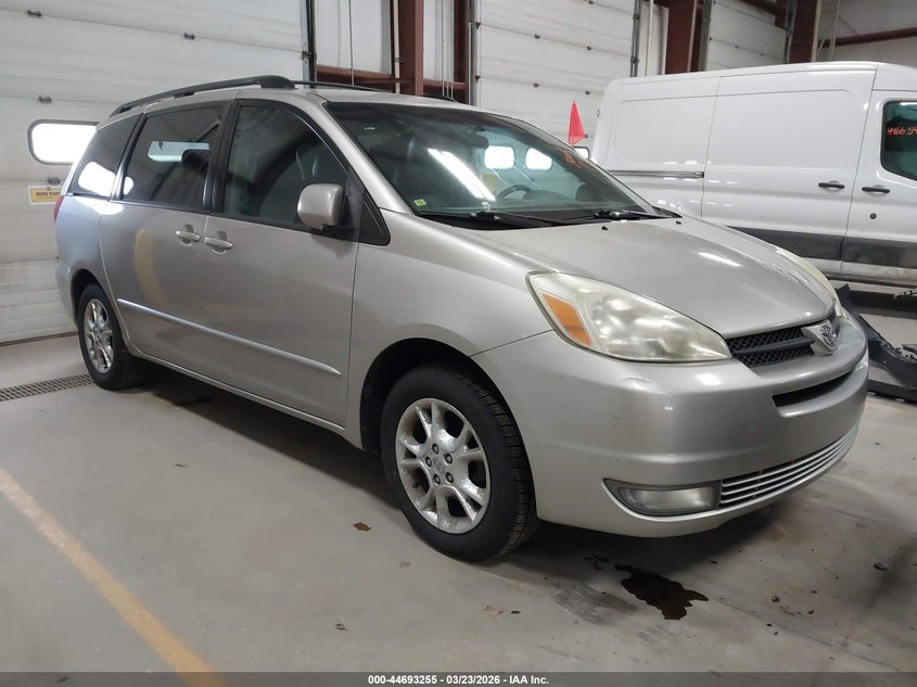 2005 Toyota Sienna Xle