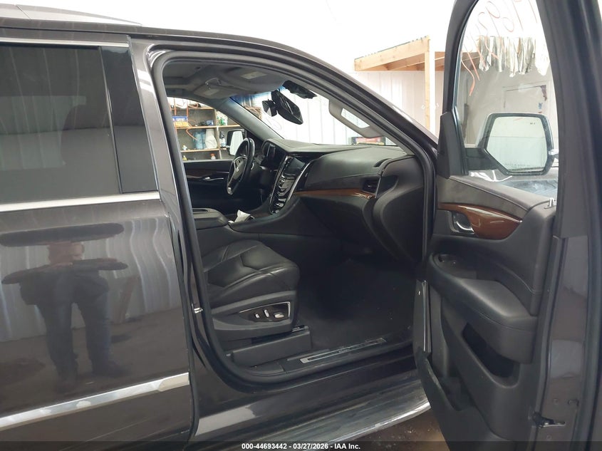 2017 Cadillac Escalade Esv Luxury