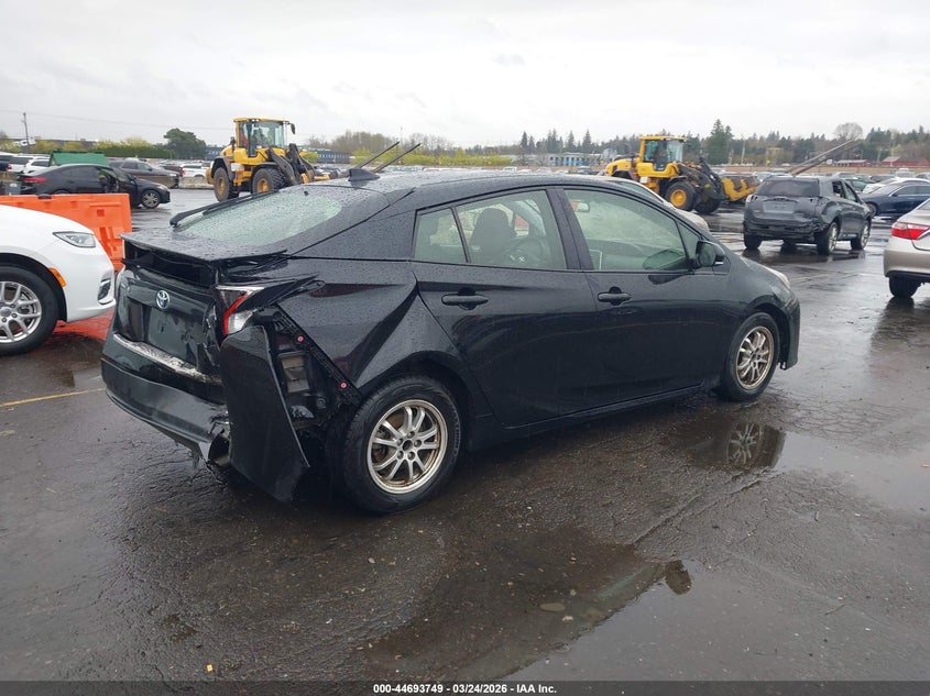 2016 Toyota Prius Three