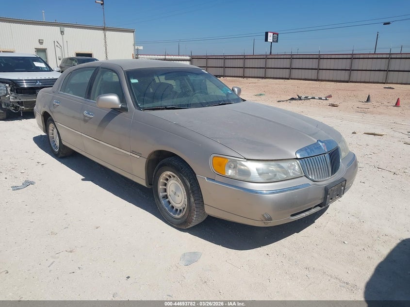 1999 Lincoln Town Car Executive