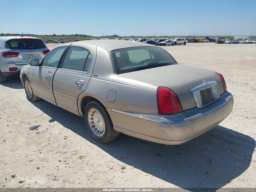 1999 Lincoln Town Car Executive